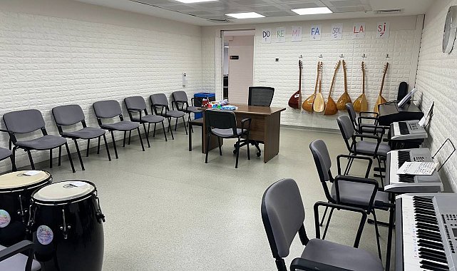 Engelli bireyler Kağıthane'de hem üretiyor hem sosyalleşiyor