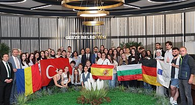 Erasmus öğrencileriyle Gebze'de buluştu