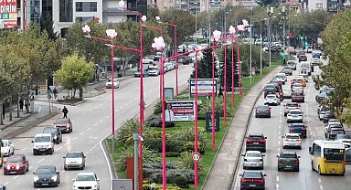 Erken teşhis için sokak lambaları pembe yanıyor