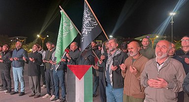 Erzincan'da Filistin'e destek: Cumhuriyet Meydanı'nda dualar edildi