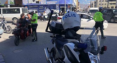 Erzincan'da motosikletlilere sıkı denetim