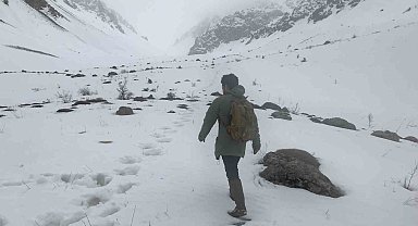 Erzincan'ın yüksek kesimlerine kar yağdı