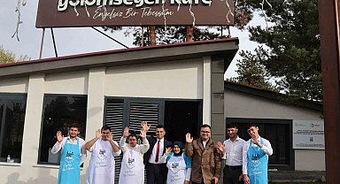 Erzurum'da "Gülümseyen Kafe" özel bireylerin üretim merkezi oldu