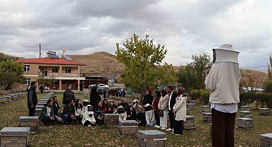 Erzurumlu gençler organik arıcılığı öğrendi