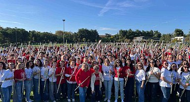 Esenler'de 500 flütçü rekor için aynı anda çaldı
