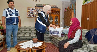 Esenyurt Belediyesi'nden Dünya Yaşlılar Günü'nde anlamlı ziyaret