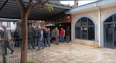 Eşi tarafından sokak ortasında öldürülen kadın son yolculuğuna uğurlandı