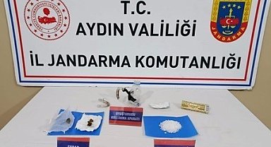 Evde uyuşturucu satışı yaparken yakalandı