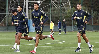 Fenerbahçe, günü iki antrenmanla tamamladı