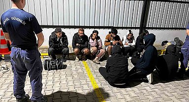 Fethiye'de 3'ü çocuk 20 düzensiz göçmen yakalandı