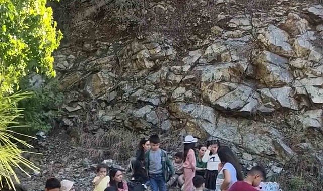 Fethiye'de 43'ü çocuk 65 düzensiz göçmen ve 4 göçmen kaçakçısı yakalandı