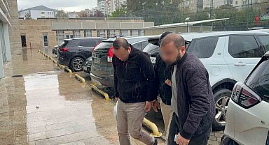 FETÖ'den gözaltına alınan 2 kişi adliyeye sevk edildi