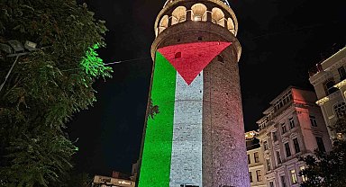 Filistin bayrağı Galata Kulesi'ne yansıtıldı