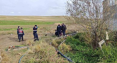 Fosseptik çukuruna düşen 2 kişi öldü