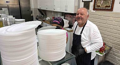 Gariban pilavcısı 'Haluk Baba' öğrencilerin ve dar gelirlilerin uğrak noktası