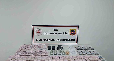 Gaziantep'te 1,6 milyon TL değerinde 34 bin litre kaçak akaryakıt ele geçirildi