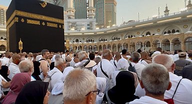 Gaziantep'in 41 yıllık evli çiftleri kutsal topraklardan döndü