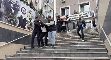 Gaziosmanpaşa'da kuyumcuyu darp edip 1 kilo altın ve 300 bin lirayı çaldılar: 5 şüpheli Kars'ta yakalandı