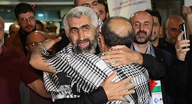 Gazze filosu aktivisti Akılotu: "İsrail'de Türk pasaportu taşıyan çifte vatandaşlar askerlik yapıyor"