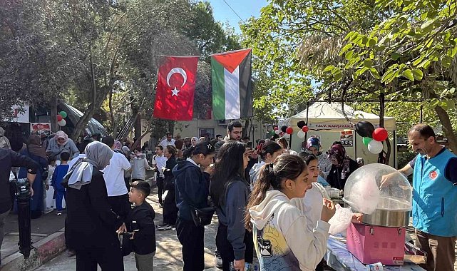 Gazze için İzmir'de "Hayır çarşısı" kuruldu