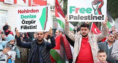 Gebze'de binlerce kişi Gazze için yürüdü