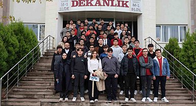 Geleceğin üniversitesi öğrencileri Düzce Üniversitesinde