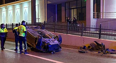 Gemlik'te otomobil takla attı: 3 yaralı