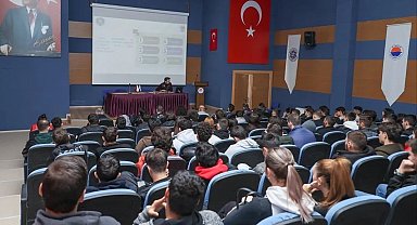 Gençler için 'Güvenli Gelecek' seminerleri