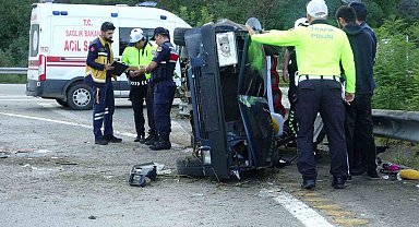 Giresun'da otomobil takla attı: 2 yaralı