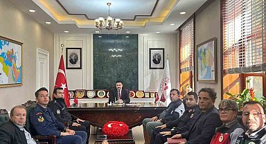 Gökçeada'da yaşanan sel nedeniyle afet ve acil durum toplantısı düzenledi