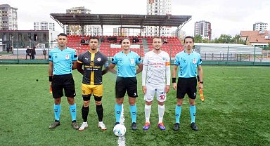 Gol düellosu Erciyes Esen Makina FK'nin