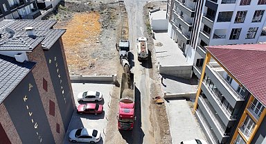 Gölbaşı Belediyesi ilçedeki asfalt serim çalışmalarını sürdürüyor