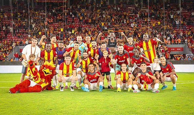 Göztepe, savunmasıyla dikkatleri çekiyor