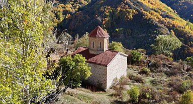 Gümüşhane'de 675 yıllık tarih sonbahar renkleriyle buluştu