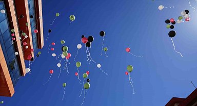 Gümüşhane'de Gazze için balonlar gökyüzüne bırakıldı