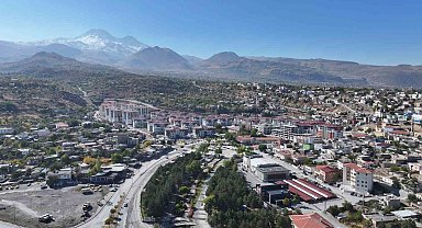 Hacılar'da son rötuşlar: Konutlar kışa kalmayacak