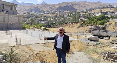 Hakkari'de temeli atılan cami destek bekliyor