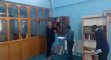 Hakkari'deki camilerde kitaplık çalışması tamamlandı