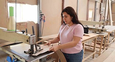 Hatay Büyükşehir Belediyesi, geleceğin mobilyacıların yetiştiriyor