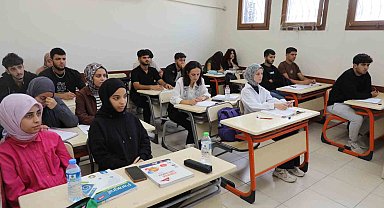 Hatay Büyükşehir Belediyesi kurslarında eğitim alan öğrenciler yüzde 75 başarı oranı sağladı