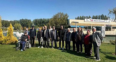 Huzurevinde kalan yaşlılar için gezi düzenlendi