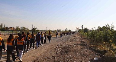 Iğdır'da kayıp Alzheimer hastası için bin kişilik ekip arama çalışmalarına katıldı