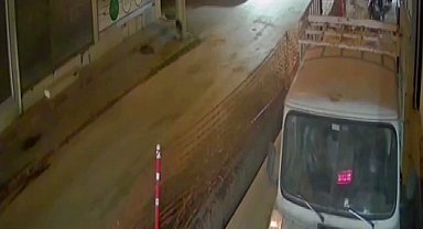 İki grup arasında kavga çıktı, o anlar kameraya yansıdı