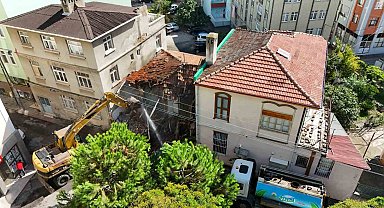 İlkadım'daki metruk binalar yıkılıyor