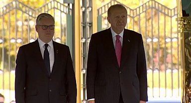 İngiltere Başbakanı Starmer Külliye'de