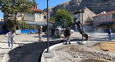 İnönü'de asfalt onarım çalışmaları devam ediyor