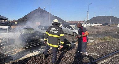 İskenderun'da park halindeki otomobil yandı