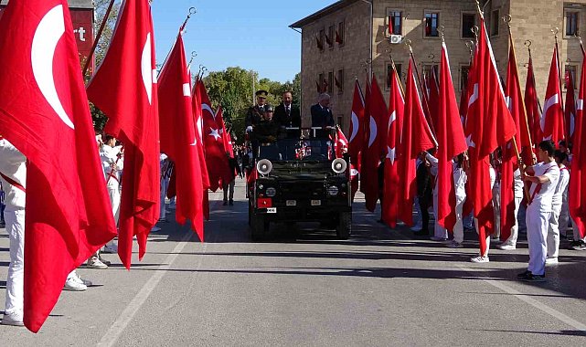 Isparta'da Cumhuriyet Bayramı'nın 102'inci yıl dönümü coşkuyla kutlandı