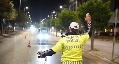 Isparta'da modifiyeli araçlara gece denetimi