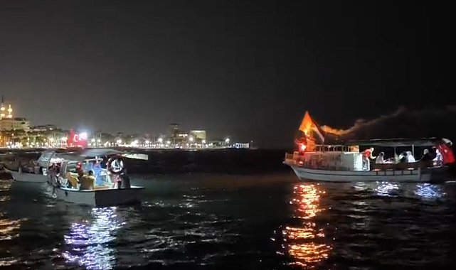 İsrail'in Küresel Sumud Filosuna saldırısı Mersin'de protesto edildi